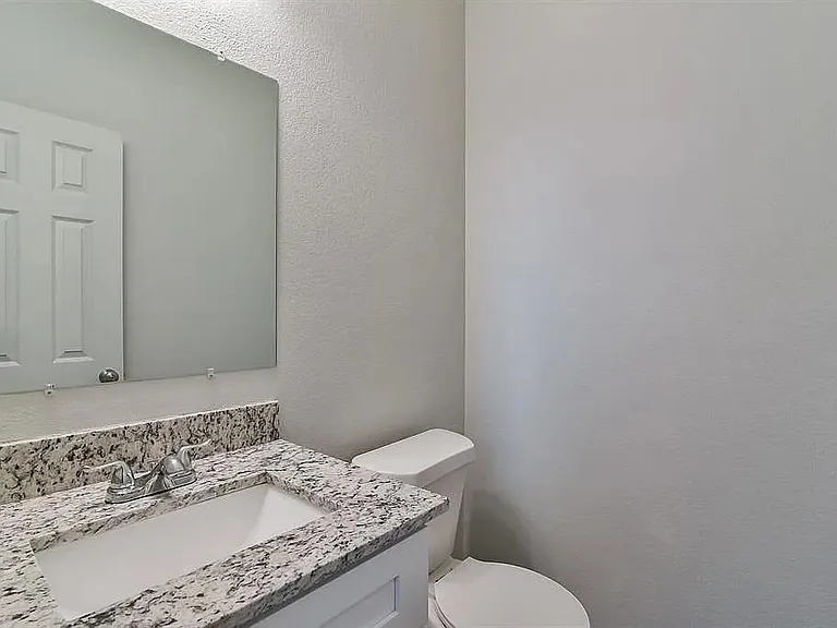 8006 Julie Ave — Photo 7