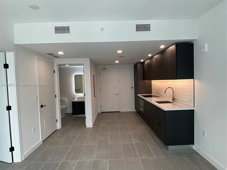 227 NE 2nd St #1701 — Photo 7
