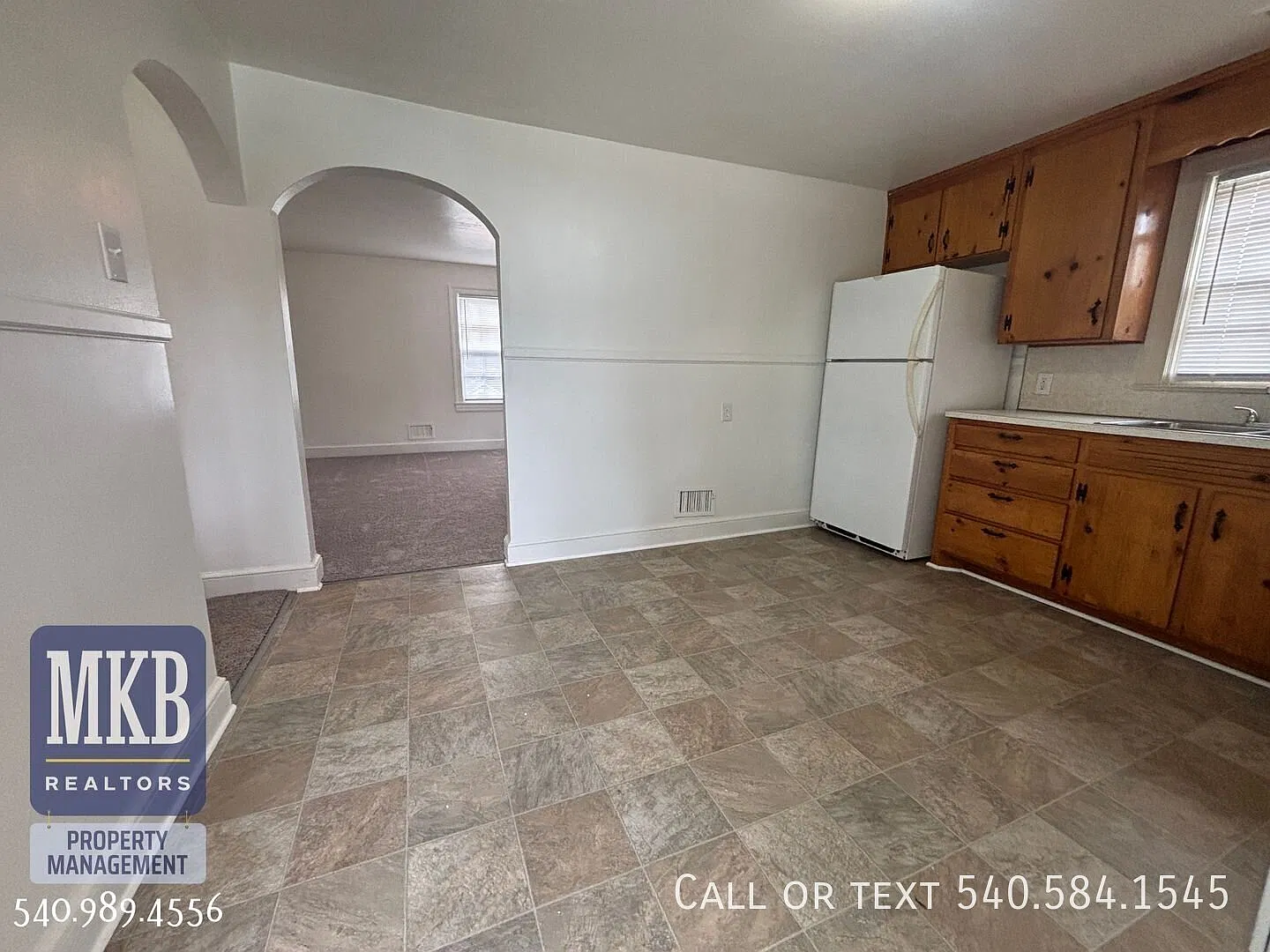 3171 Garden City Apartment Upper Level Unit B — Photo 2