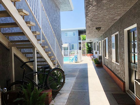 4th image of 288 S Sierra Madre Blvd APT 4