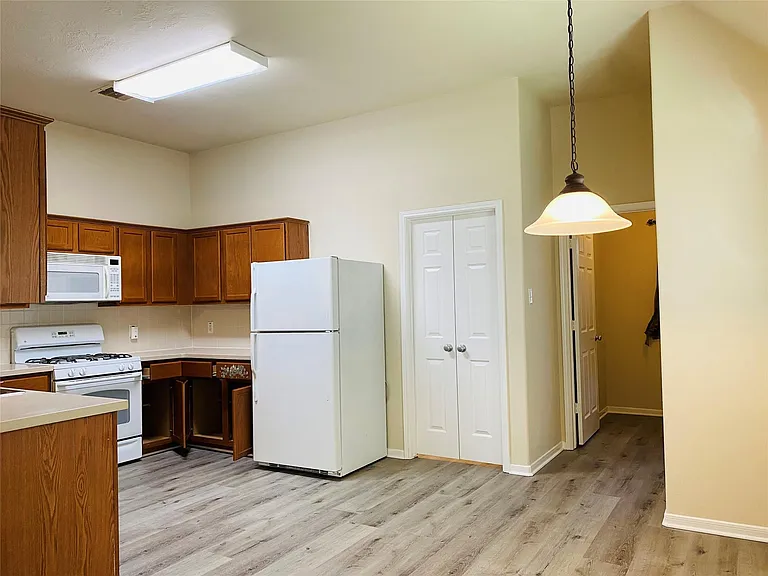 24710 Cobble Canyon Ln — Photo 5