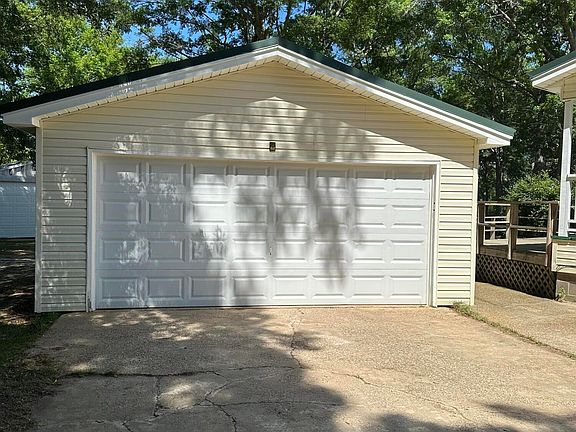 3rd image of 1508 Sioux Bayou Dr