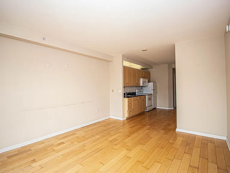 140 S Van Ness Ave #743 — Photo 10