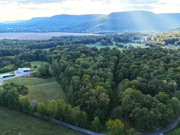 912 Jones Crossing Rd, Whitwell, TN 37397