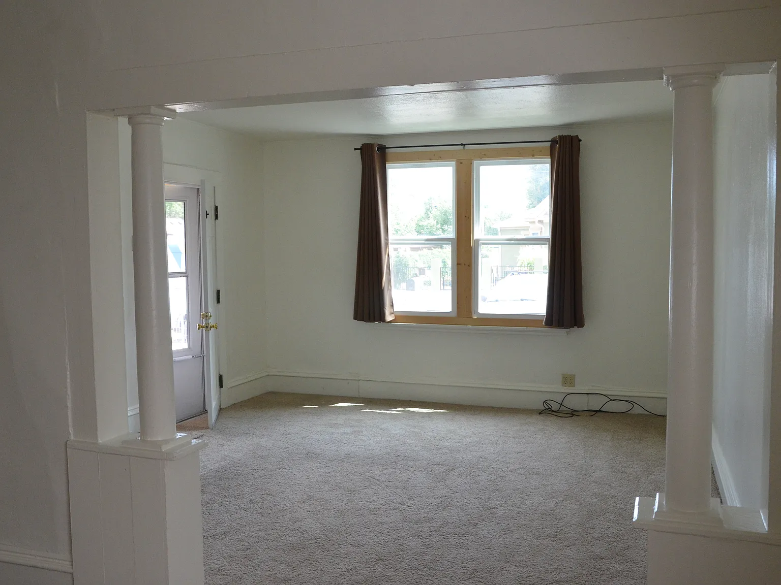 2 bed, 1300 sqft, $875 — Photo 2