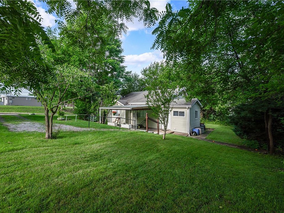 1st image of 411 Harmony Rd