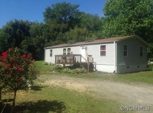 270 Turkey Pen Gap Rd, Horse Shoe, NC 28742
