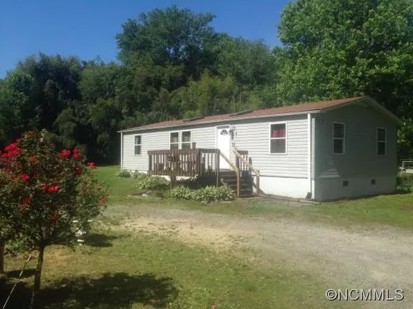 270 Turkey Pen Gap Rd, Horse Shoe, NC 28742