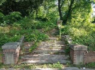 318 W Main St, Clinton, SC 29325