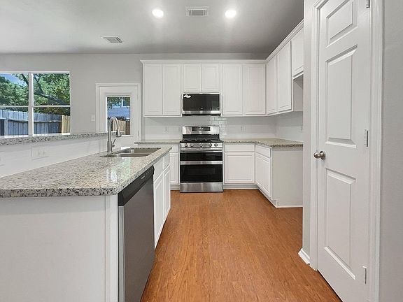 4th image of 5615 Claybeck Ln