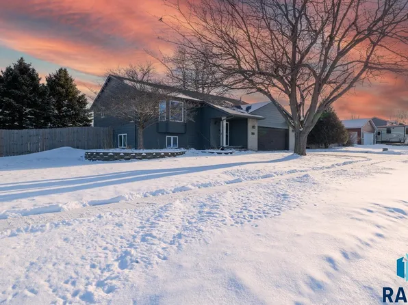 700 N Zelmer Dr, Tea, SD 57064