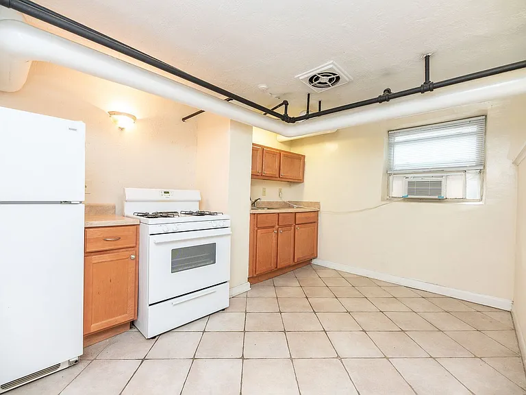 2802 Digby Ave #9 — Photo 2