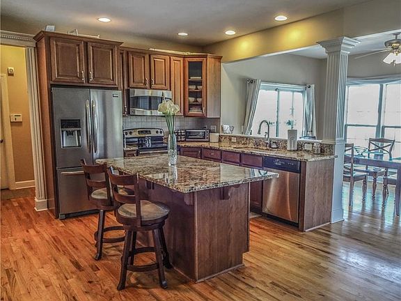 5th image of 8345 Preserve Pkwy