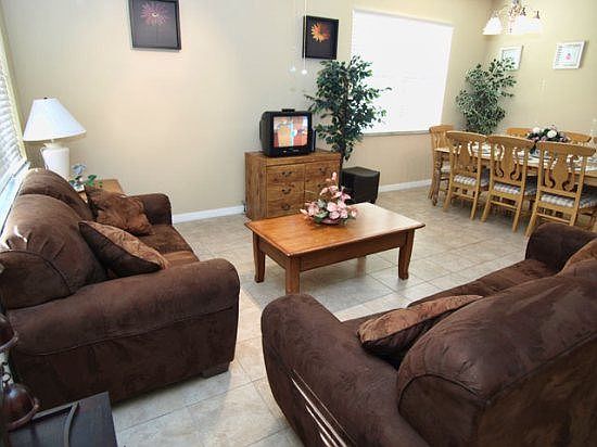 BT5P548RB-family-room-with-tv-set-scene-2