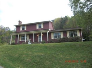 3947 New Hope Rd, Princeton, WV 24740