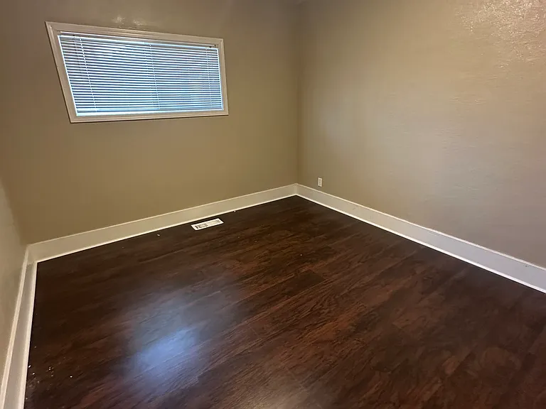 213 Engle Ave — Photo 13