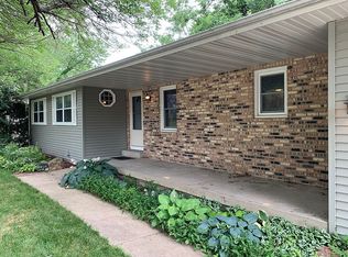 1495 Valley View Dr, Coralville, IA 52241