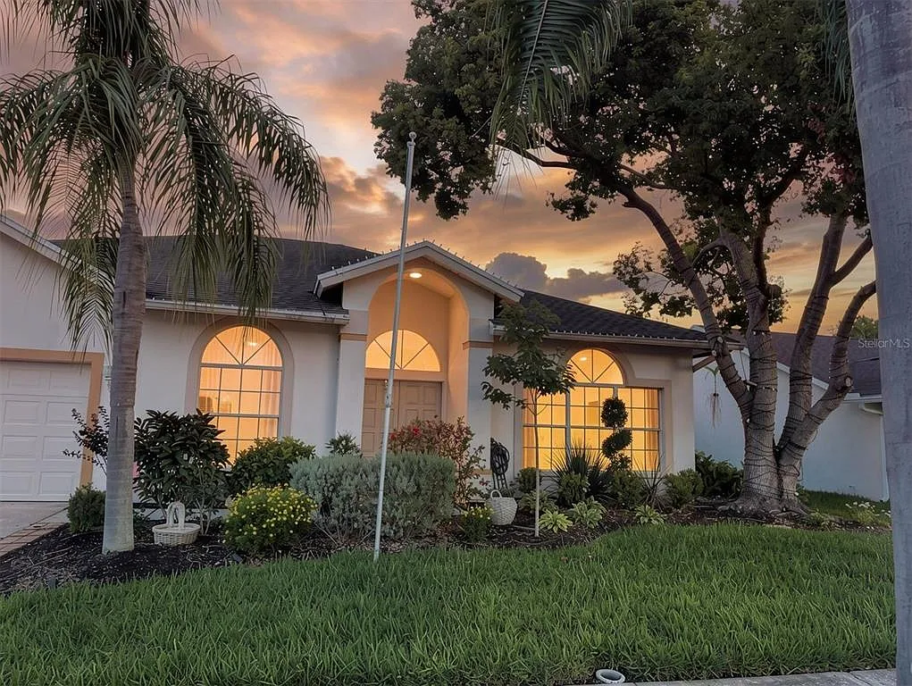 4 bed, 2.5 bath, 2108 sqft, $3,495 — Photo 1
