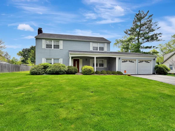 3 Ogden Ln, Manalapan, NJ 07726