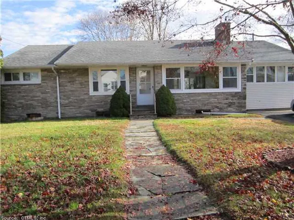 41 Parkway S, New London, CT 06320