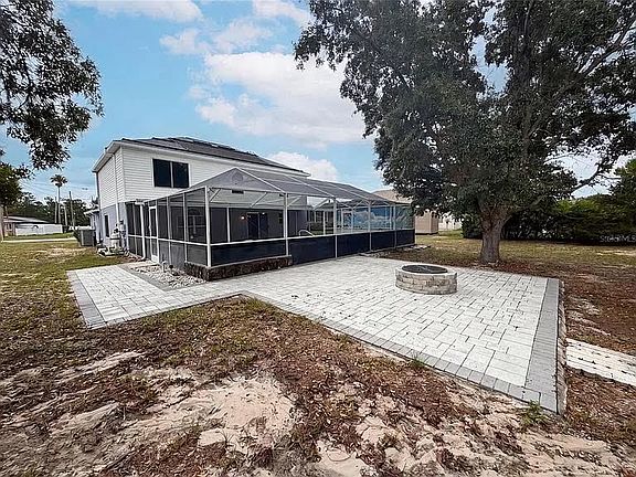 4th image of 5199 Quintilis St
