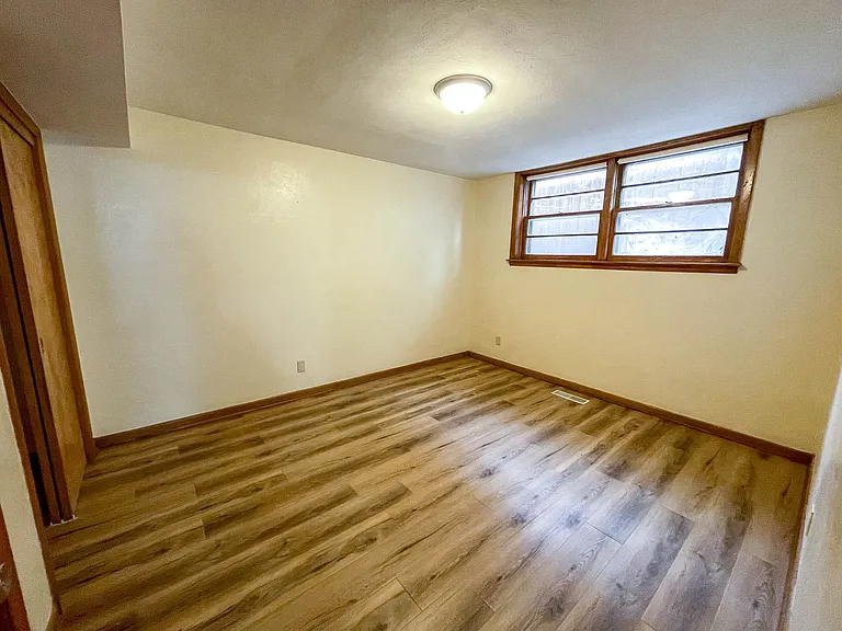 1420 E St — Photo 33