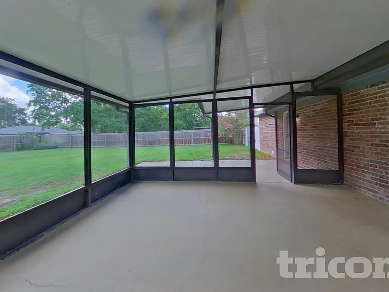 2159 Acorn Mnr — Photo 13