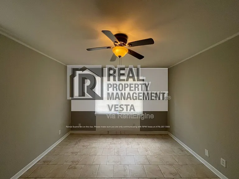 247 Riley Ave #B — Photo 9