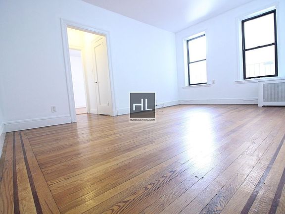3rd image of 2808 35th St APT 2E