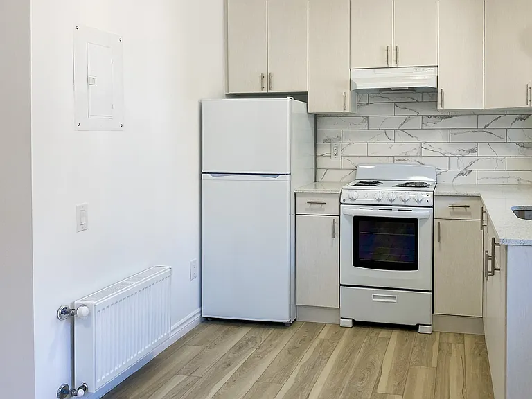 630 Cummings Ave — Photo 233