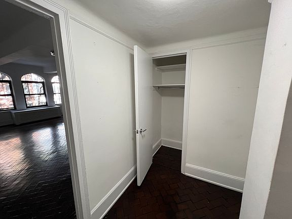 3rd image of 160 W 73rd St APT 2B