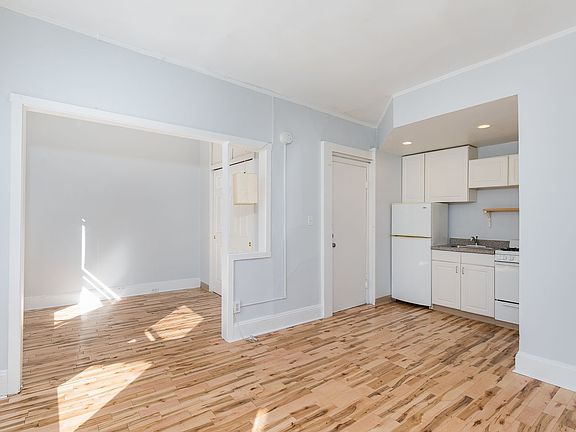 2nd image of 42 Trumbull St APT 6