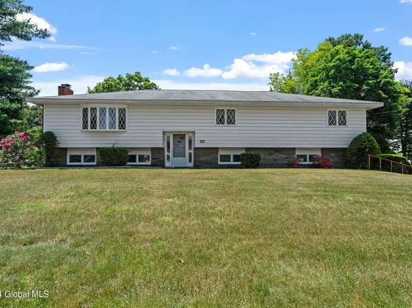 13 Jean Avenue, Loudonville, NY 12211