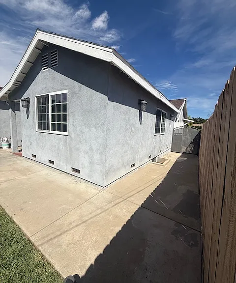 117 N Barbara Ave — Photo 23