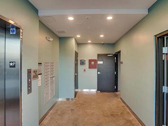 2nd image of 6015 Woodman Ave #305