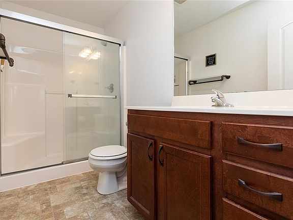 3rd image of 3401 Poplar Dr SW