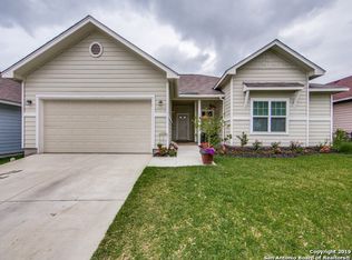 120 Lark Hill Rd, Floresville, TX 78114