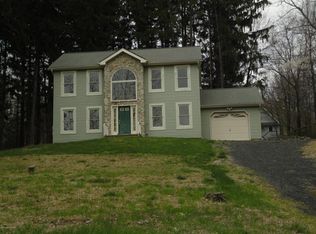 277 Rinker Rd, Stroudsburg, PA 18360