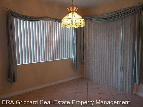 5th image of 11146 Fountain Lake Blvd