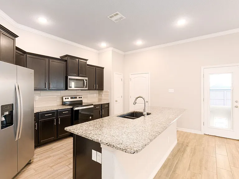 2611 Settlers Oak Dr — Photo 8