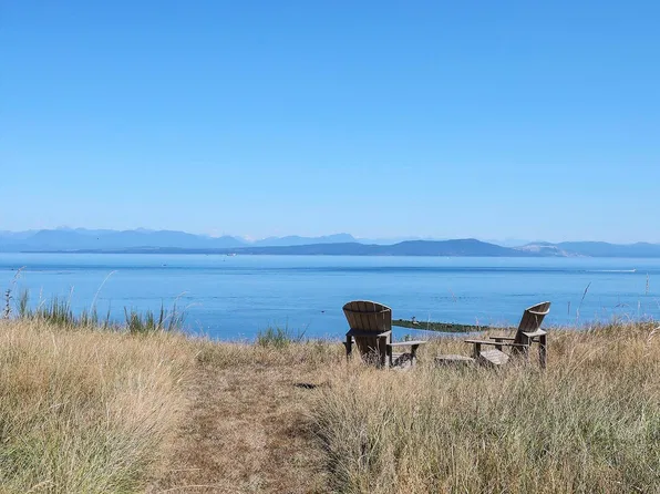 290 Connemara Rd, Comox Valley, BC V9M 3T4