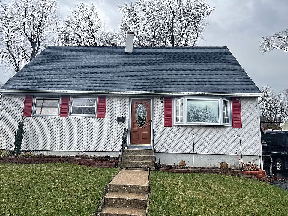 1st image of 10 Kemp Ave