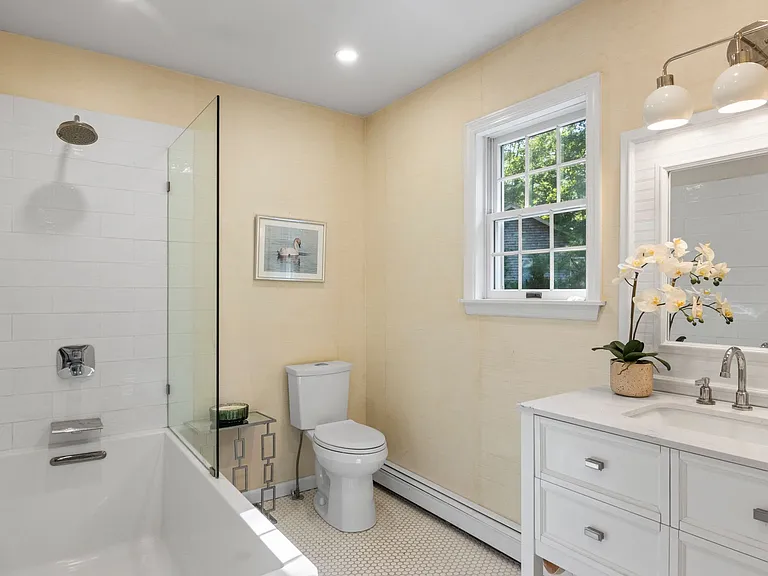 2421 Noyac Rd — Photo 27