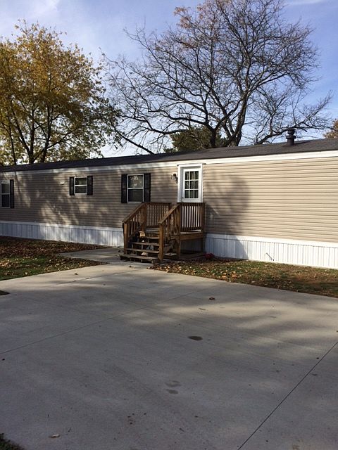 1st image of 49 Navajo St