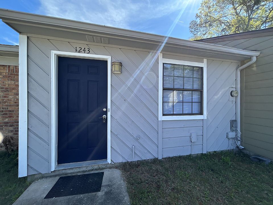 1st image of 1243 Continental Ct