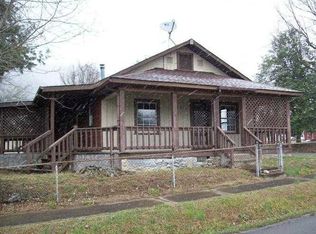 215 Crooke St, Hampton, TN 37658