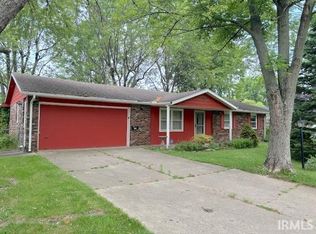 2301 N Old Towne Ln, Muncie, IN
