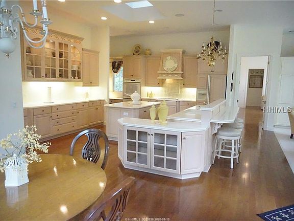 4th image of 31 Richfield Way