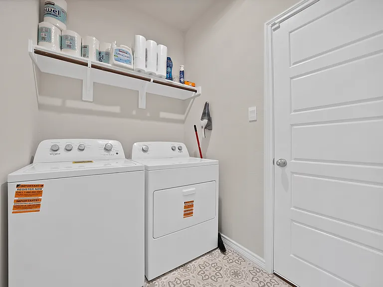 9720 Lariat Dr — Photo 23