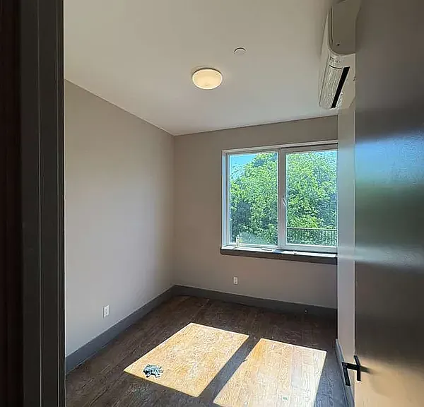 203 Troy Ave #4A — Photo 2
